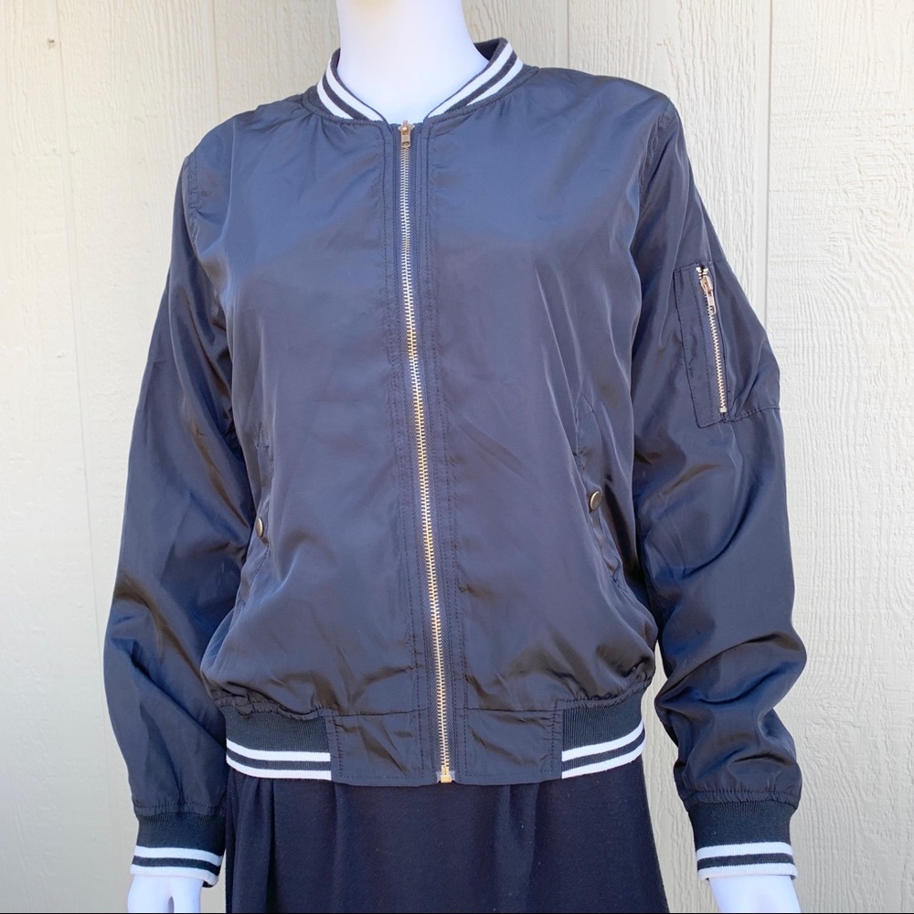 Jacket - Picture 10 of 12